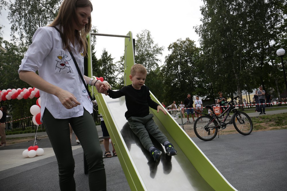 Открытие детской площадки в Центральном парке