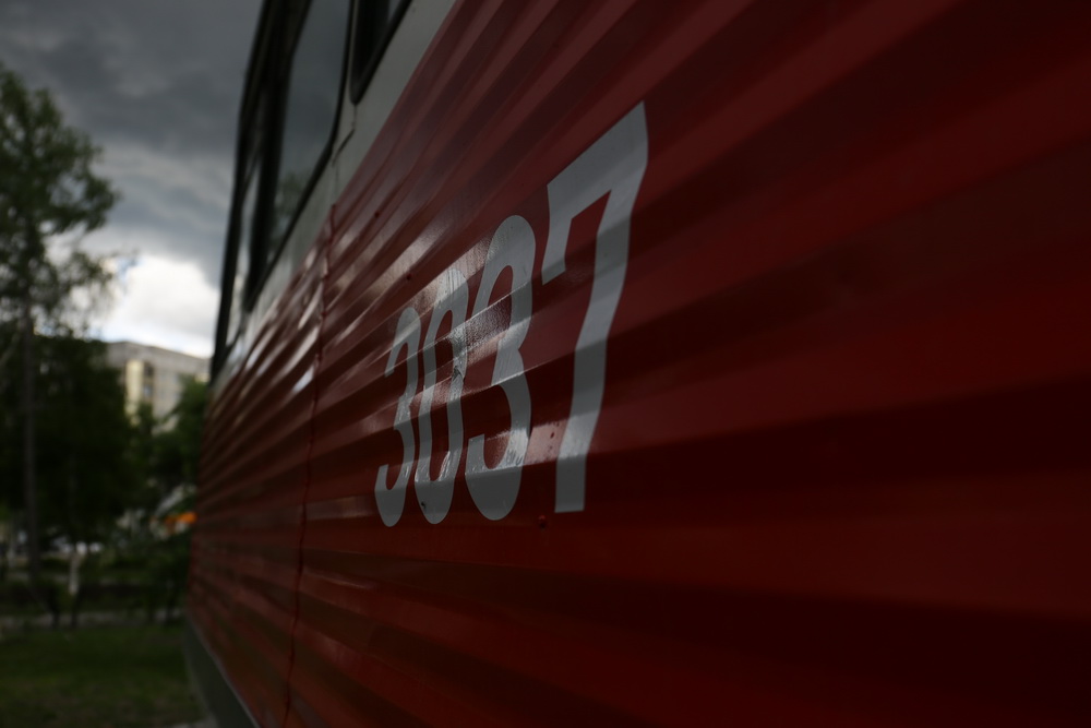 Трамвай №13 установили в сквере за оперным театром