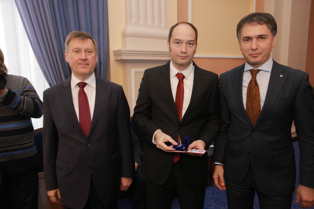 Первая сессия горсовета седьмого созыва