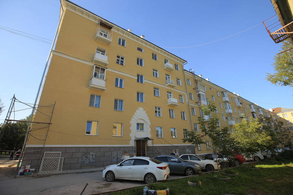 Процесс ремонта домов №4 и №6 на улице Пархоменко. Август 2022 года