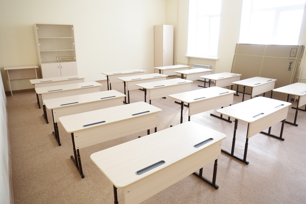 Старая школа на улице Панфиловцев в процессе капремонта (02.02.2022)