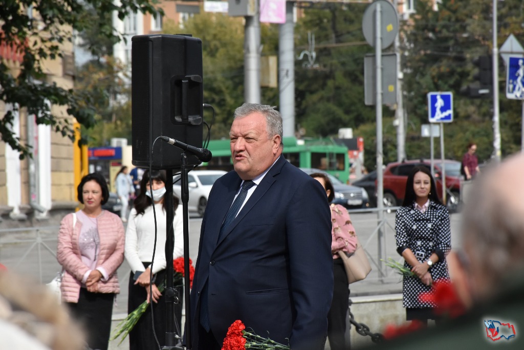 Первый заместитель мэра Новосибирска Геннадий Захаров
