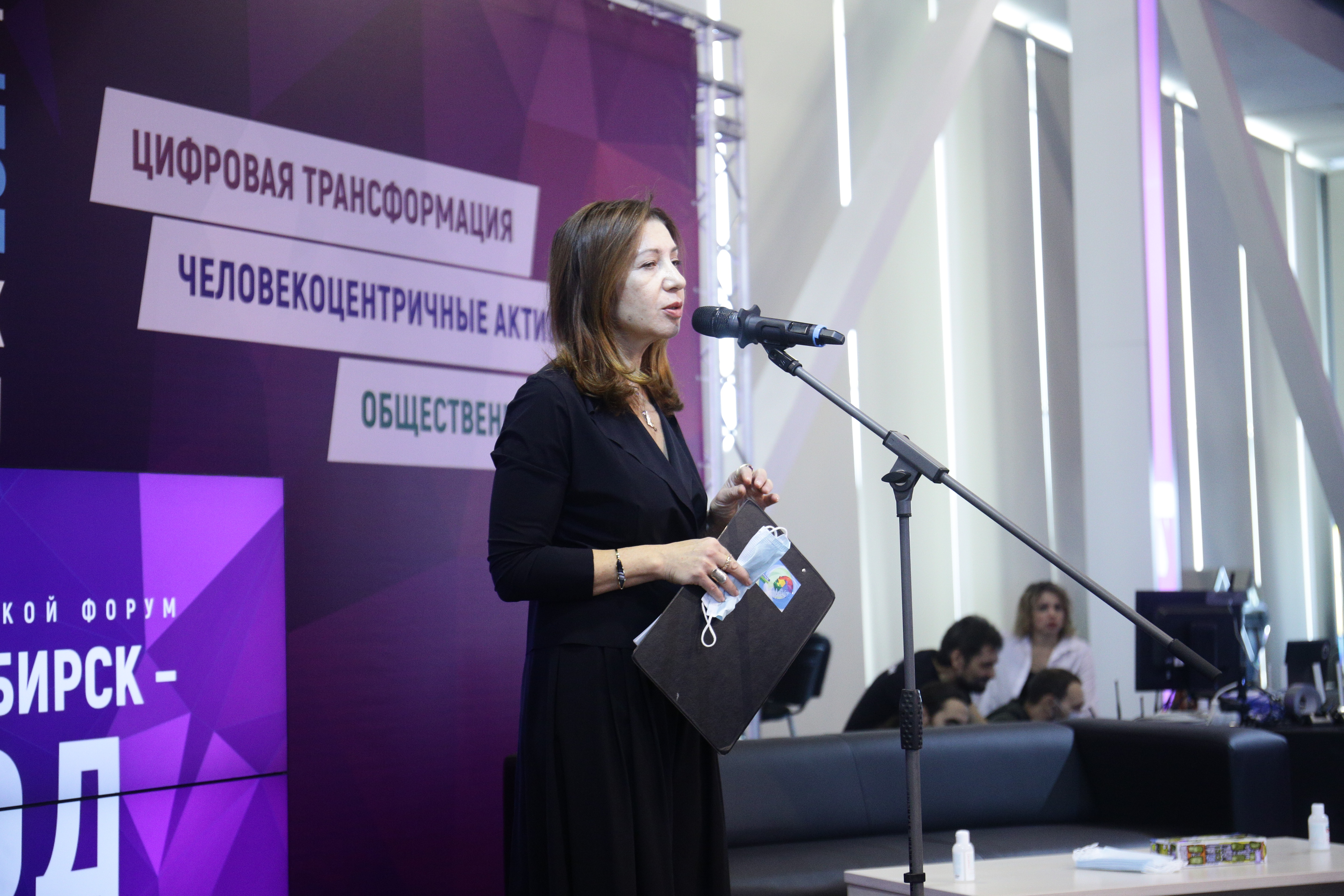 Начальник департамента по социальной политике Ольга Незамаева