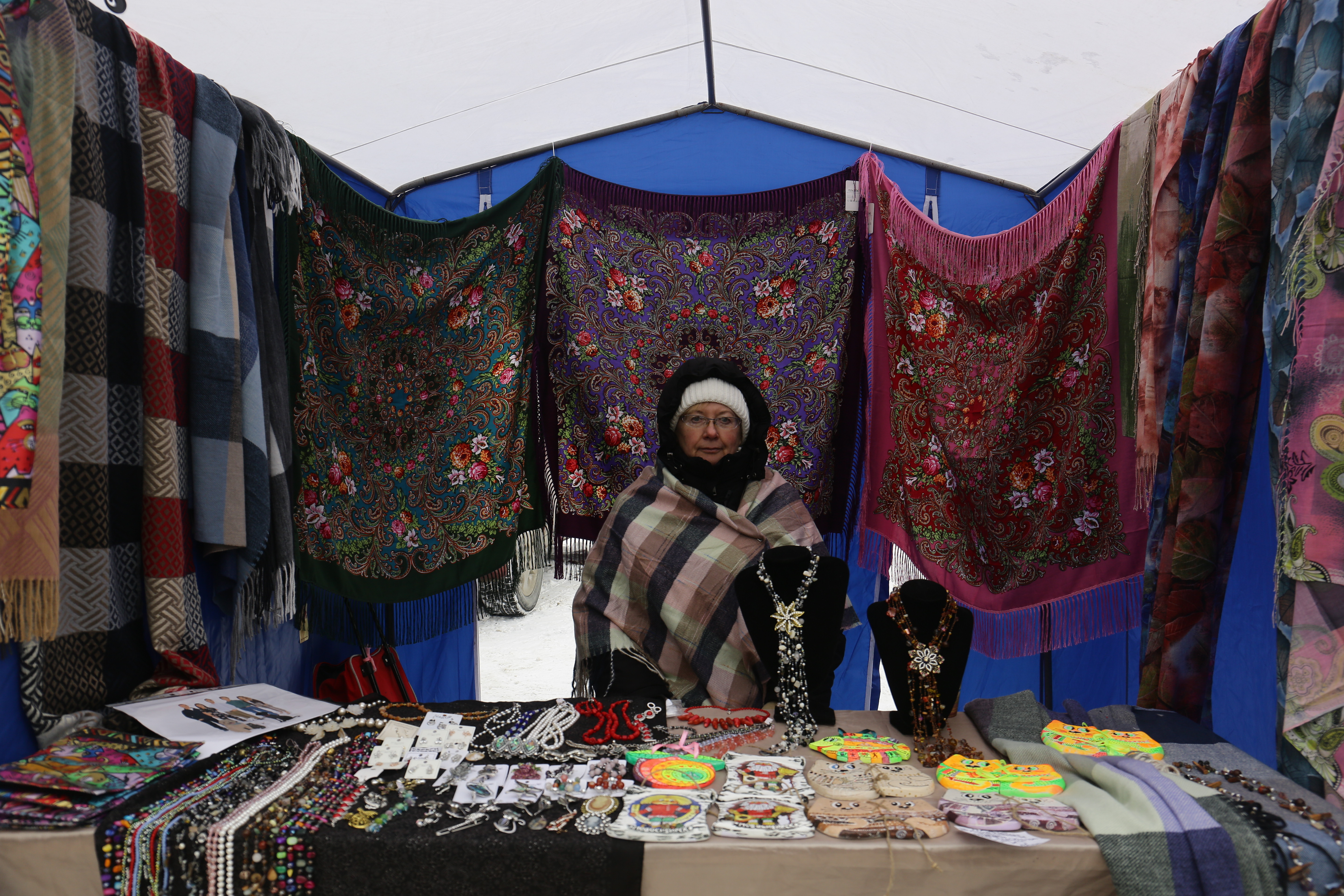 Ярмарка возле цирка, 25-26 марта 2022 года