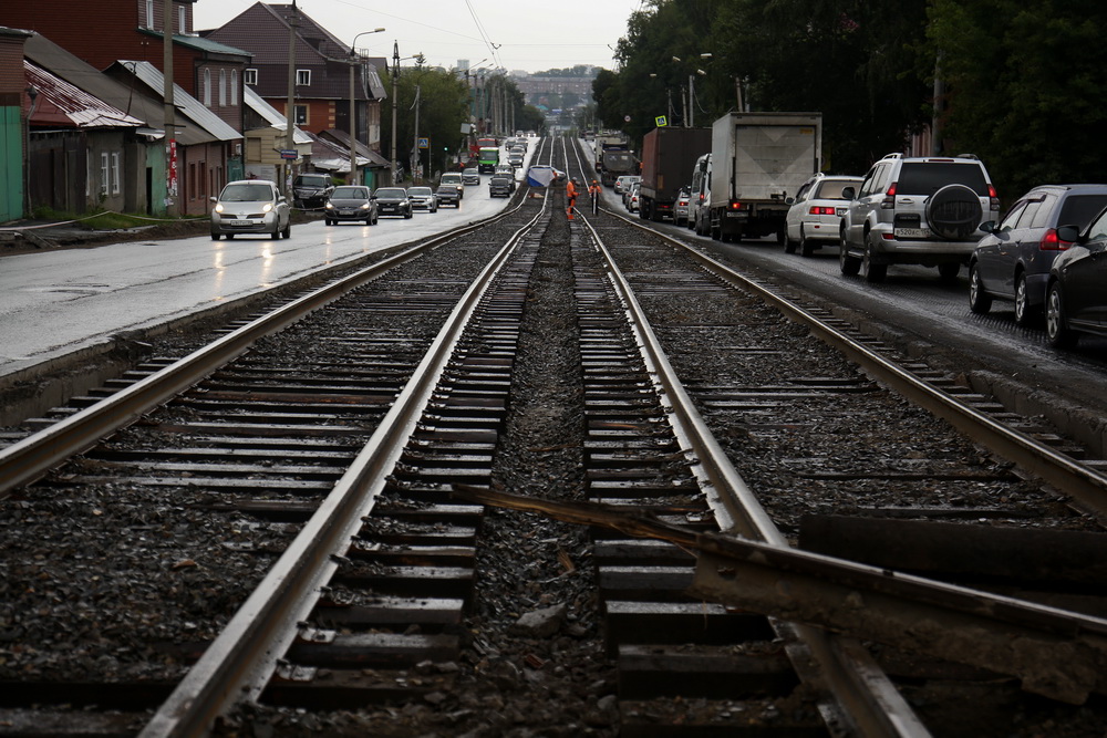 Ремонт дороги и трамвайных путей на Волочаевской. Август 2021 года