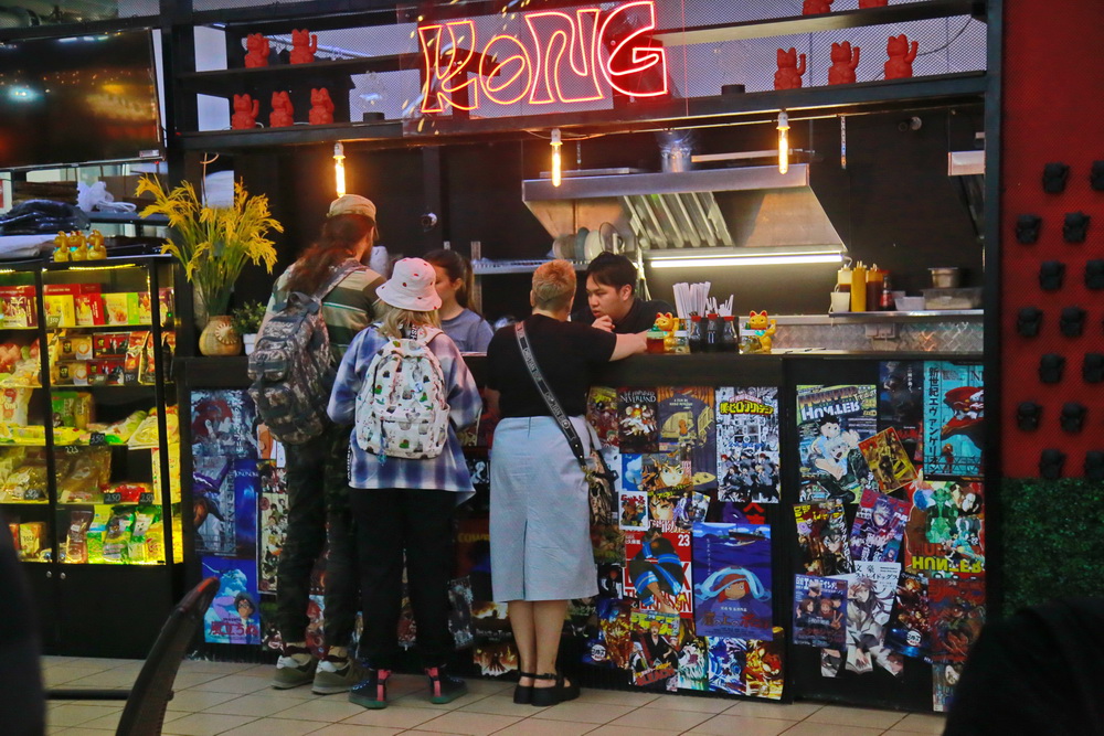 Kong — кафе паназиатской кухни: здесь можно попробовать популярные в странах Азии блюда, только в авторском исполнении.