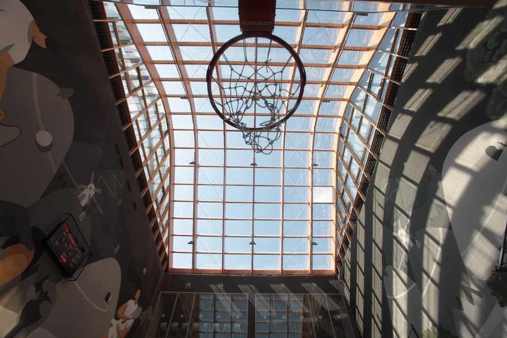 Открытие школы №220 на улице Владимира Заровного. Май 2023 года