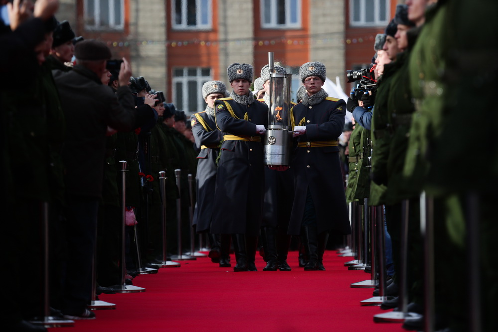 Церемония зажжения Вечного огня на Монументе Славы 7 ноября 2019 года