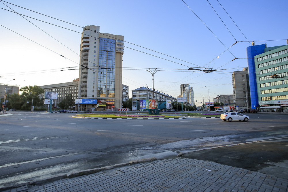 Площадь Лунинцев