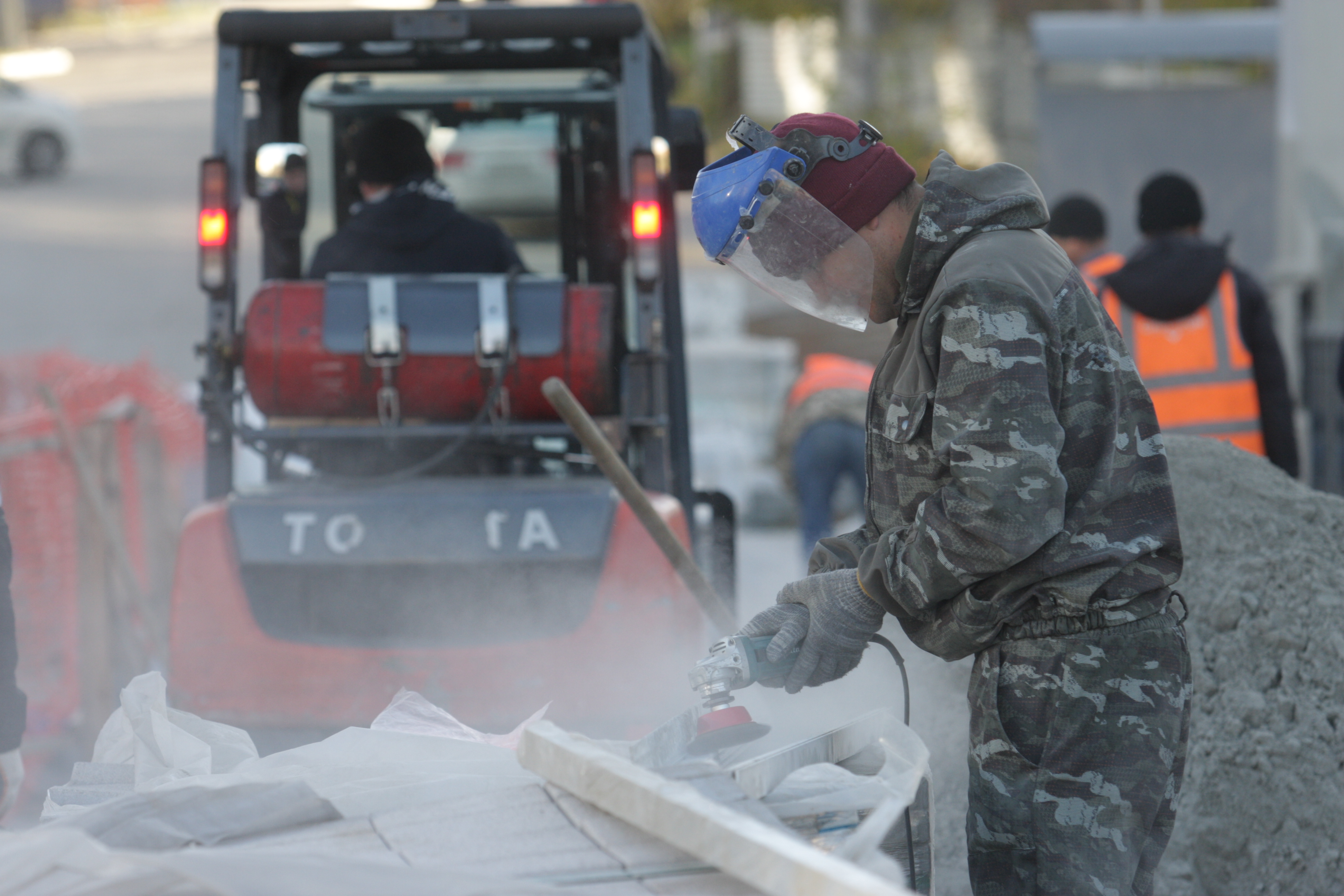 Ремонт пешеходного моста через Каменку. Октябрь 2022 года