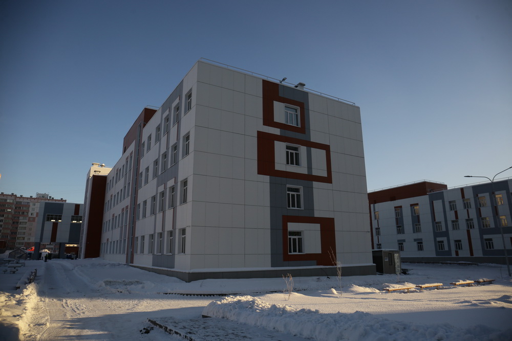 Новая школа в микрорайоне «Родники». Ноябрь 2021 года