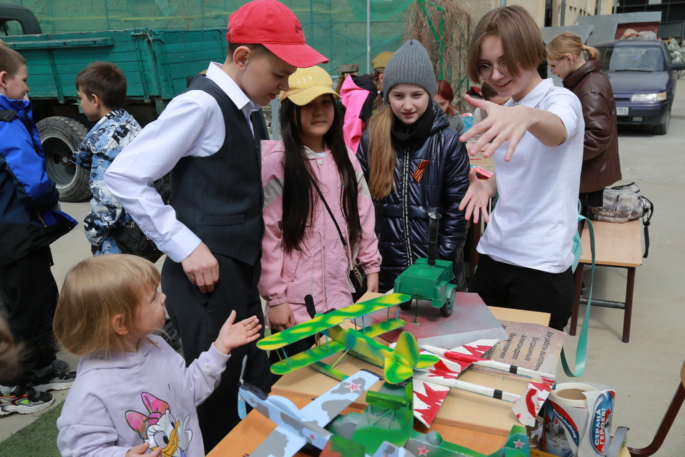 Праздник возле школы №32 организовали активисты ТОС «Добролюбовский»