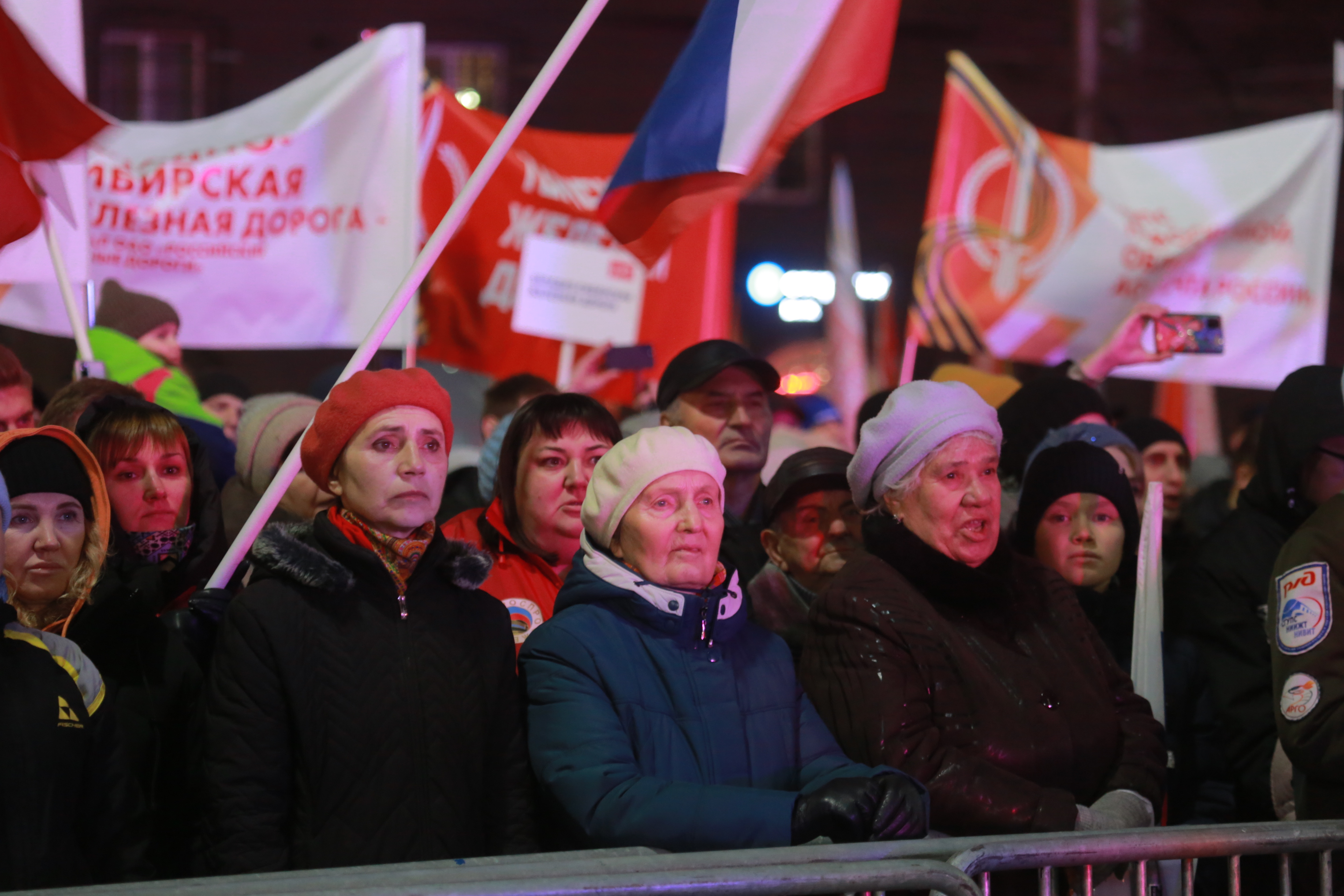 Открытие стелы «Город трудовой доблести» на площади Калинина