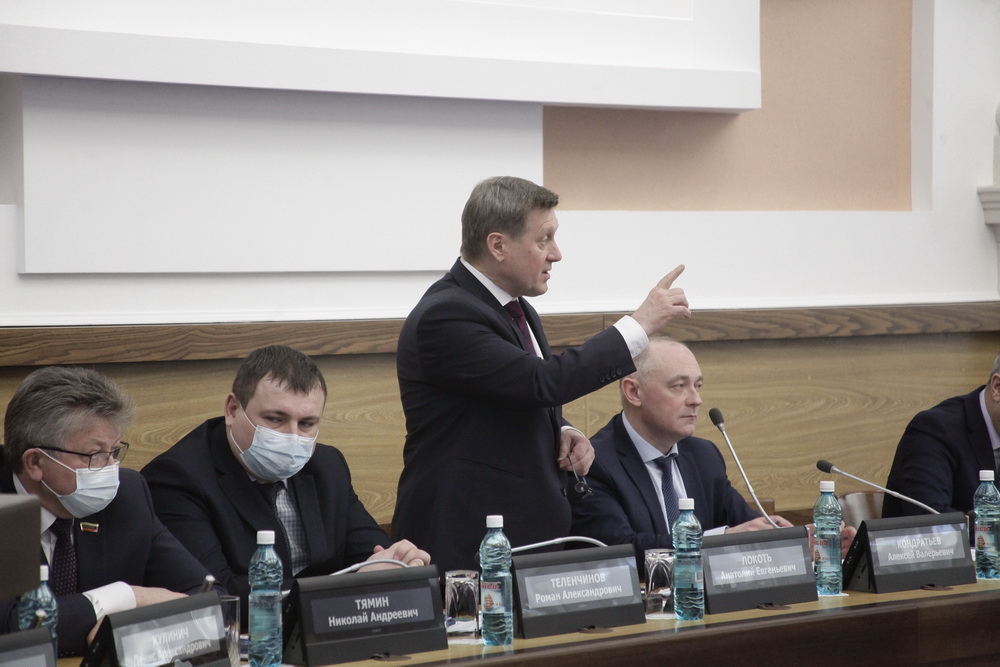 На отчёте департамента строительства о работе в 2020 году
