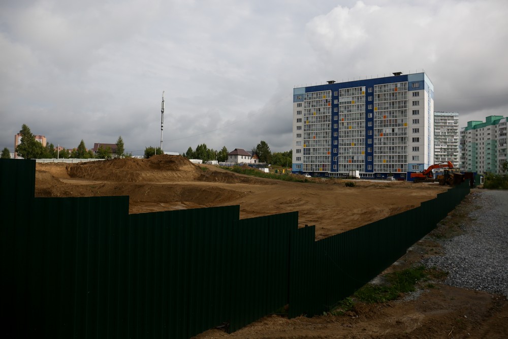 Строительство поликлиники на ул. Татьяны Снежиной
