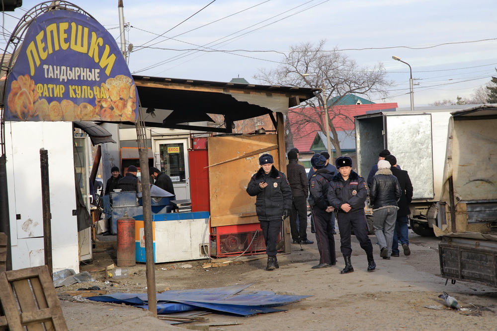 Снос киосков в районе бывшей барахолки (октябрь 2019 года)