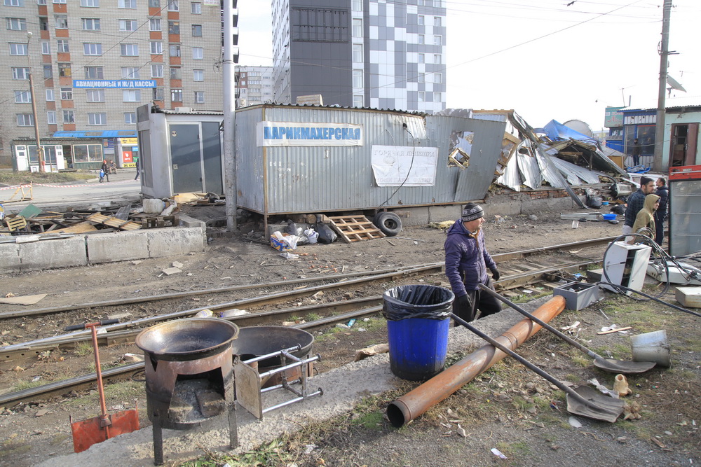 Снос киосков в районе бывшей барахолки (октябрь 2019 года)