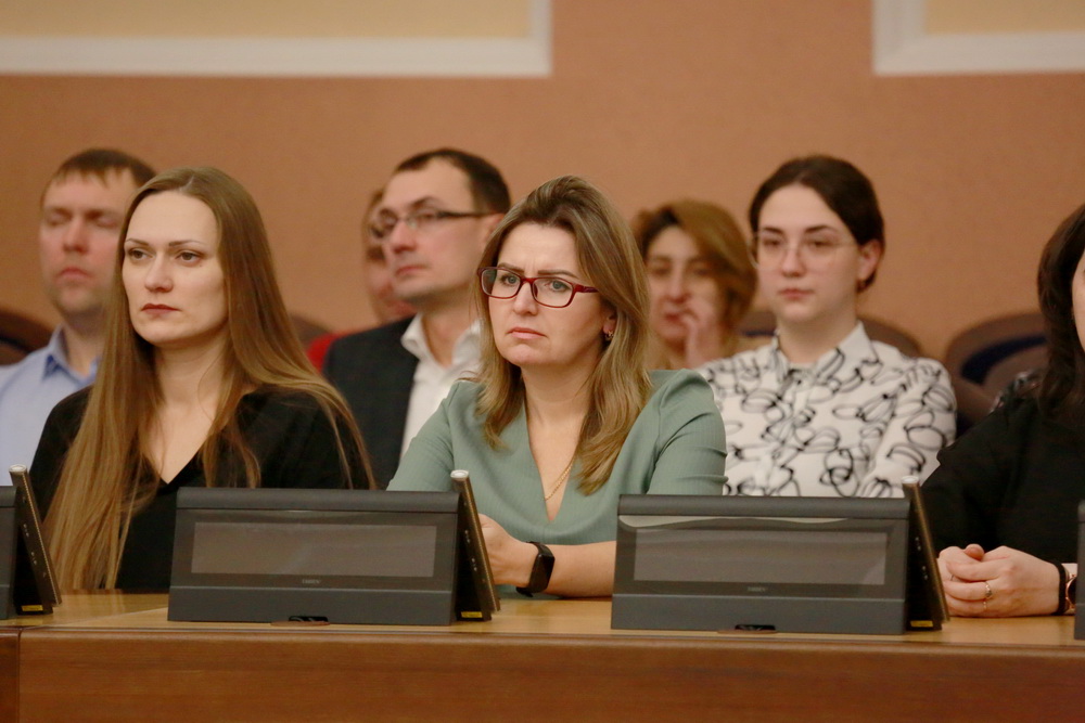 На годовом отчёте департамента земельных и имущественных отношений