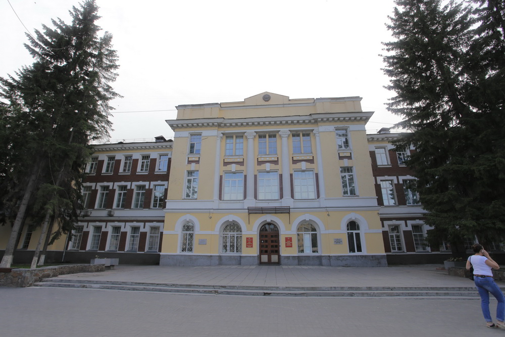 Дом офицеров на Красном проспекте