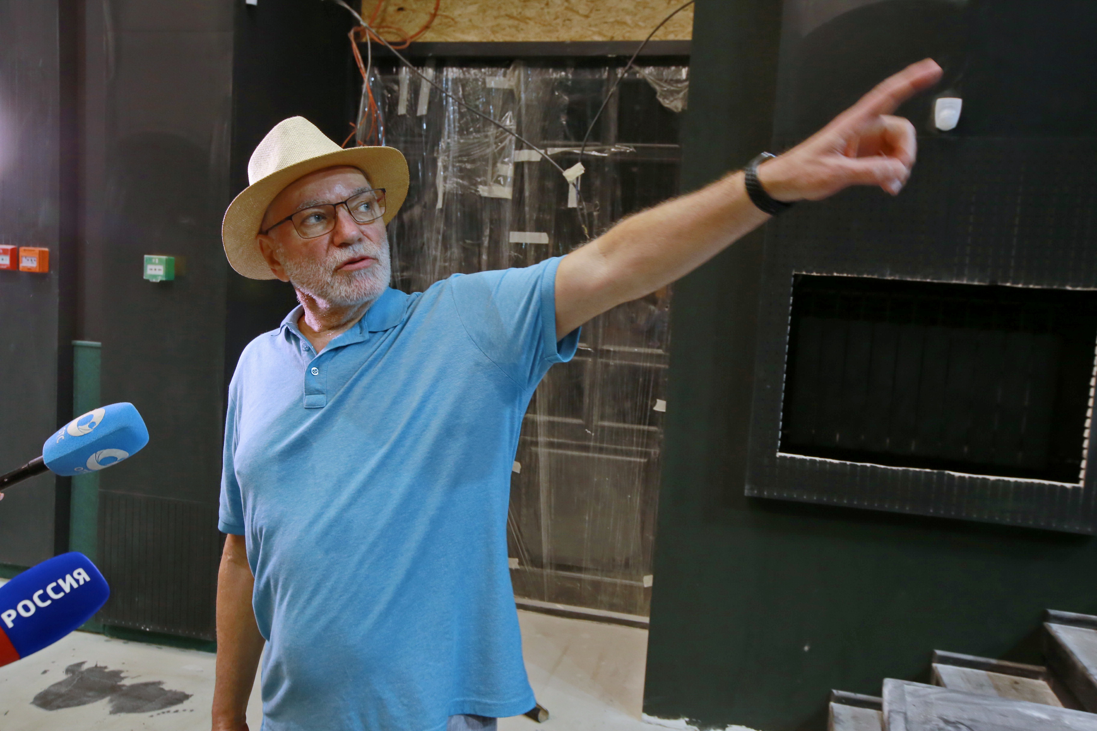 Руководитель городского драмтеатра Сергей Афанасьев