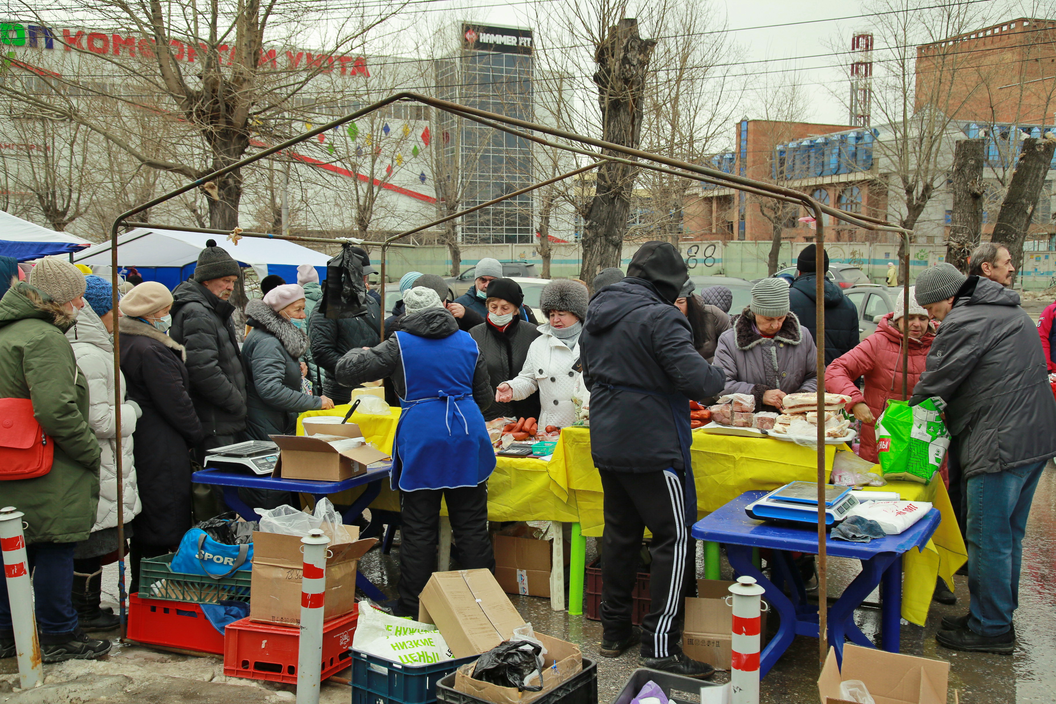 Ярмарка на площади Маркса. Апрель 2022 года