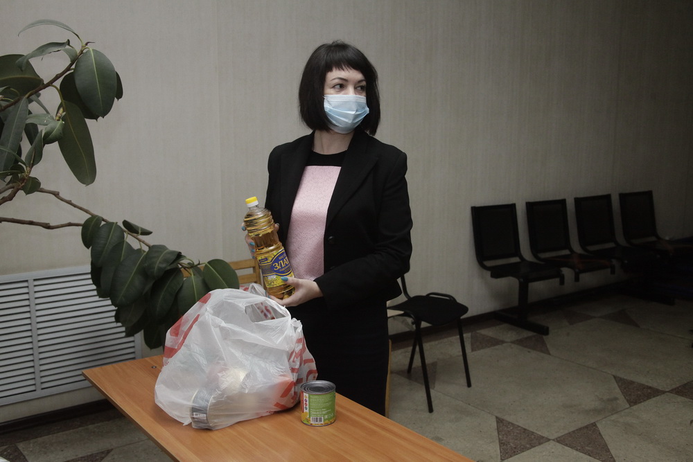 Доставка продуктовых наборов на дом пожилым новосибирцам