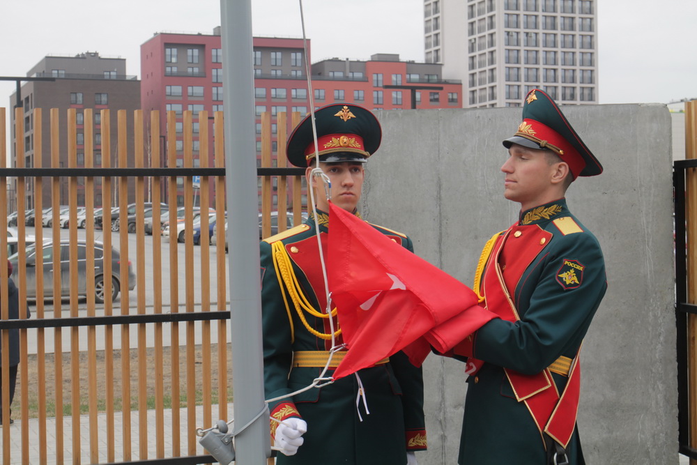 Открытие школы №220 на улице Владимира Заровного. Май 2023 года