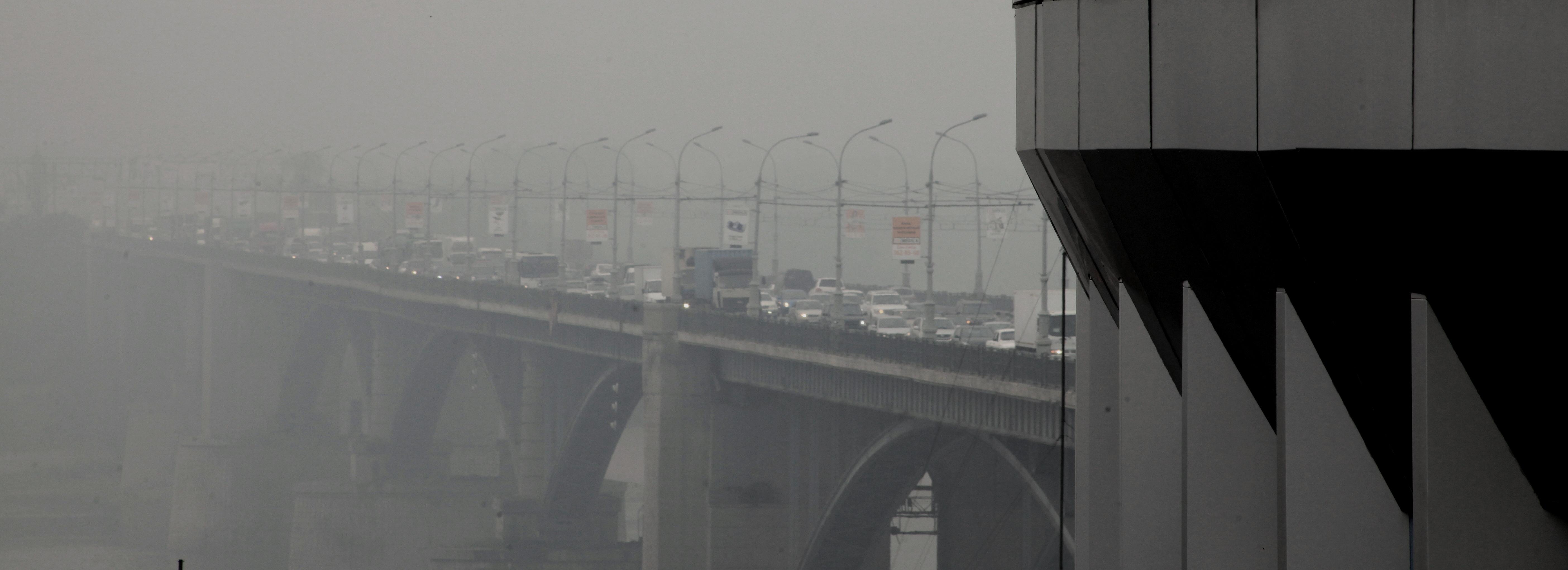 Жителей Новосибирска и Искитима предупредили о примесях в воздухе