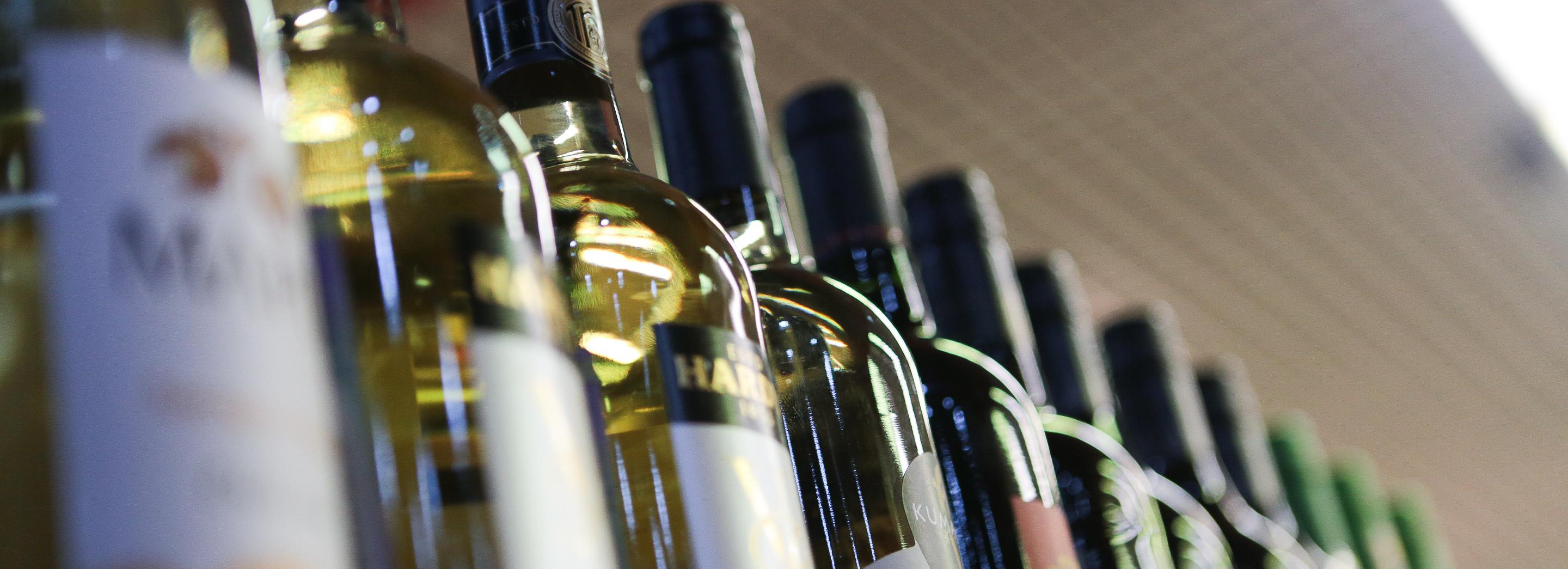 Новое с 1 марта 2024 года: VPN, ОСАГО, винные бутылки и когтеточки