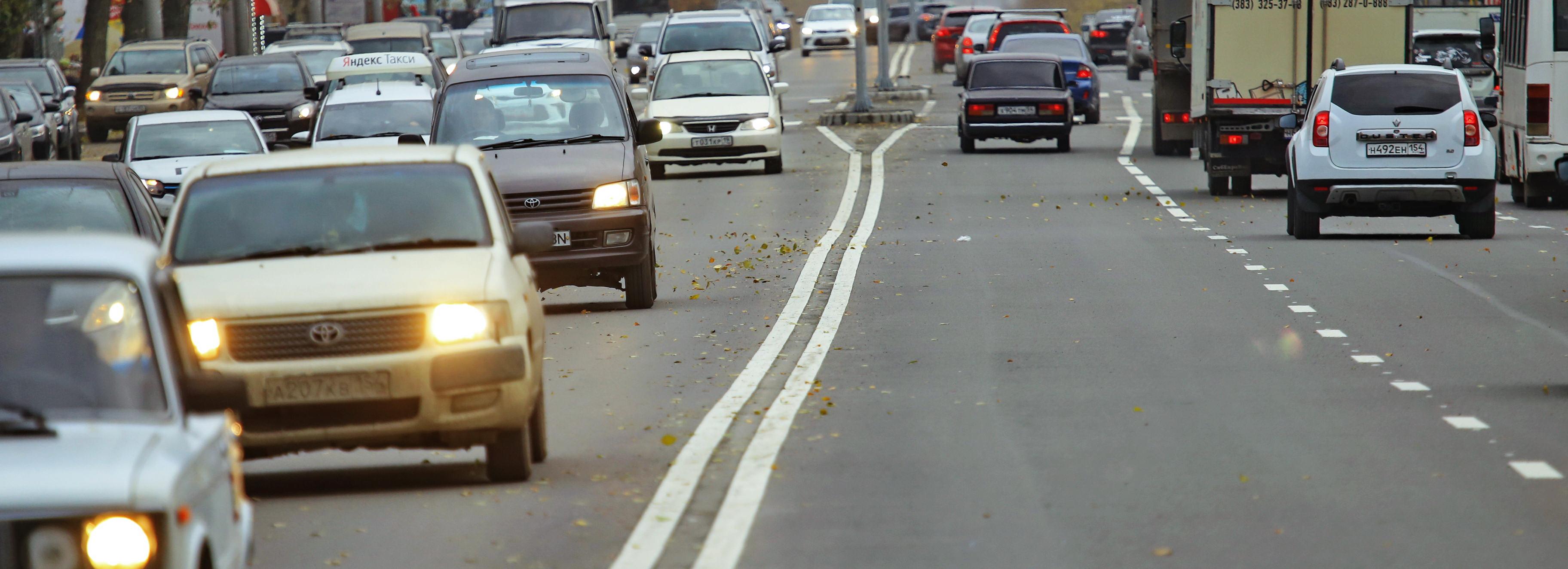 Камеры на улице Титова стали ловить «невежливых» водителей