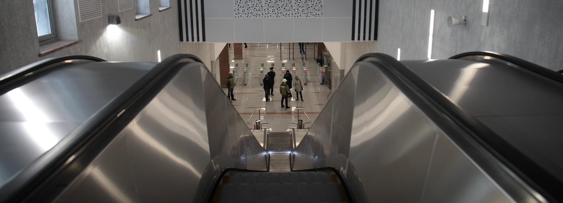 Новые голоса будут объявлять станции метро после открытия «Спортивной»