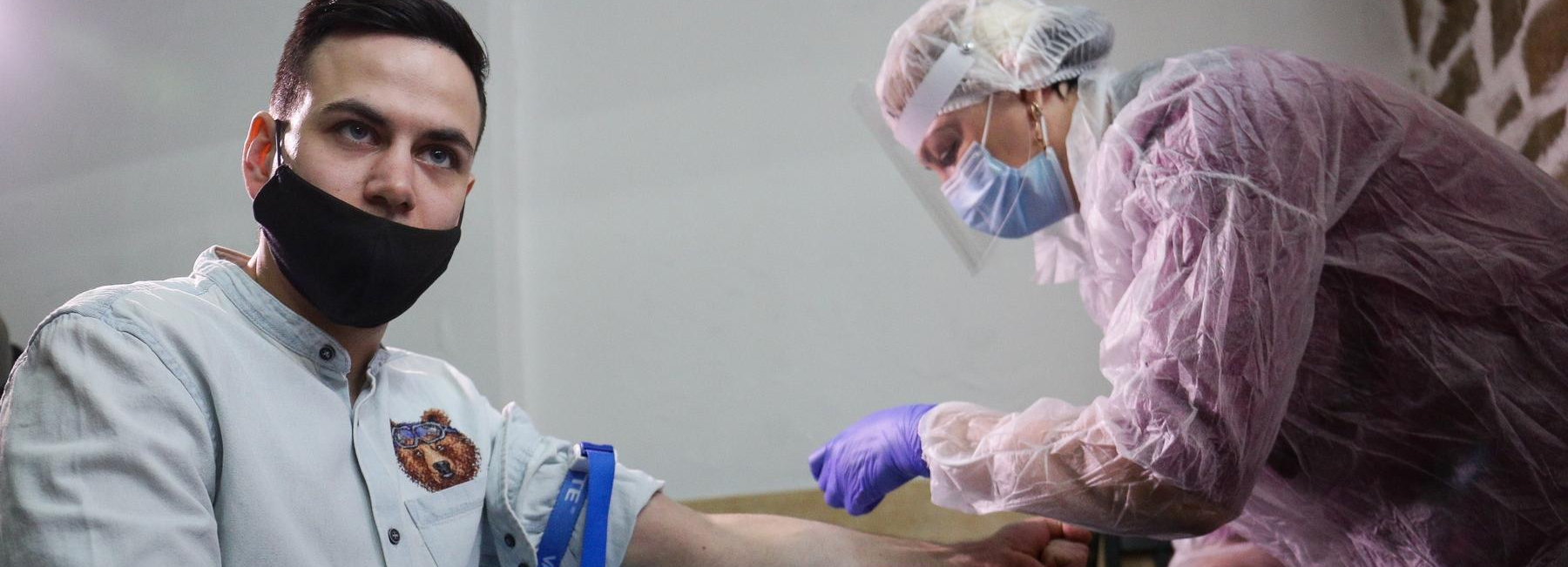 Актёры Первого театра отменили репетицию ради сдачи крови