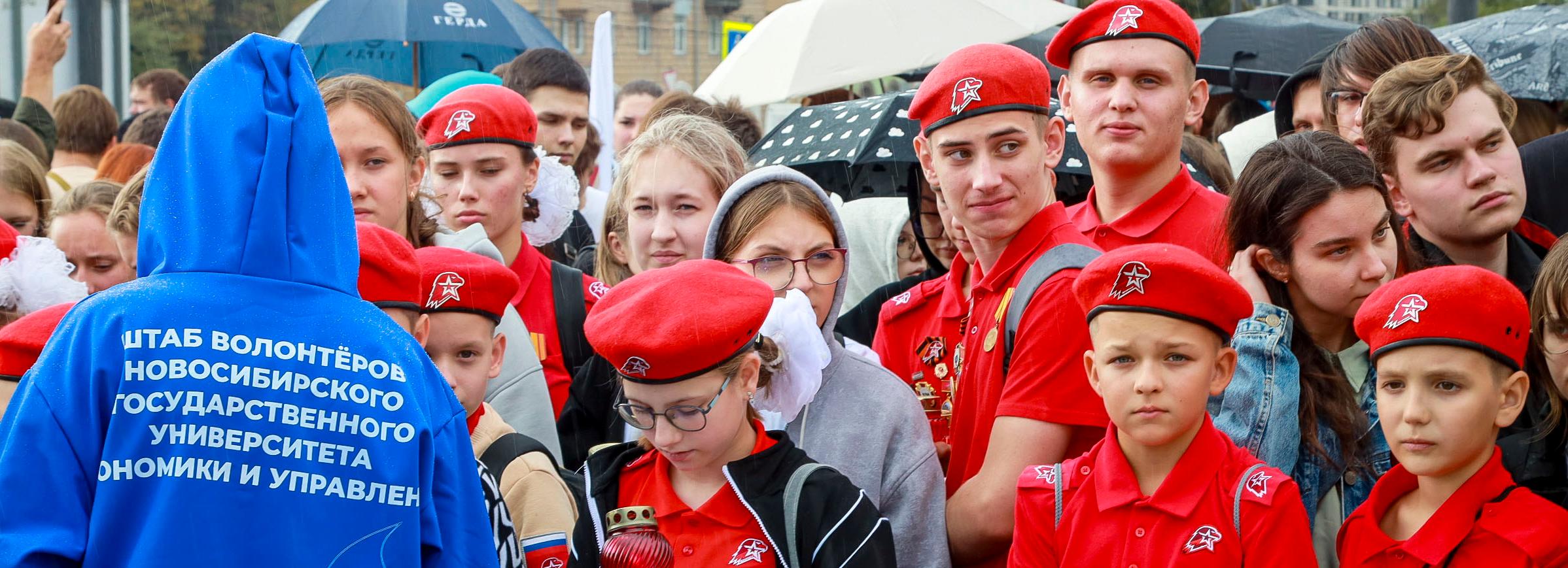 Новосибирцы почтили память жертв теракта в Беслане