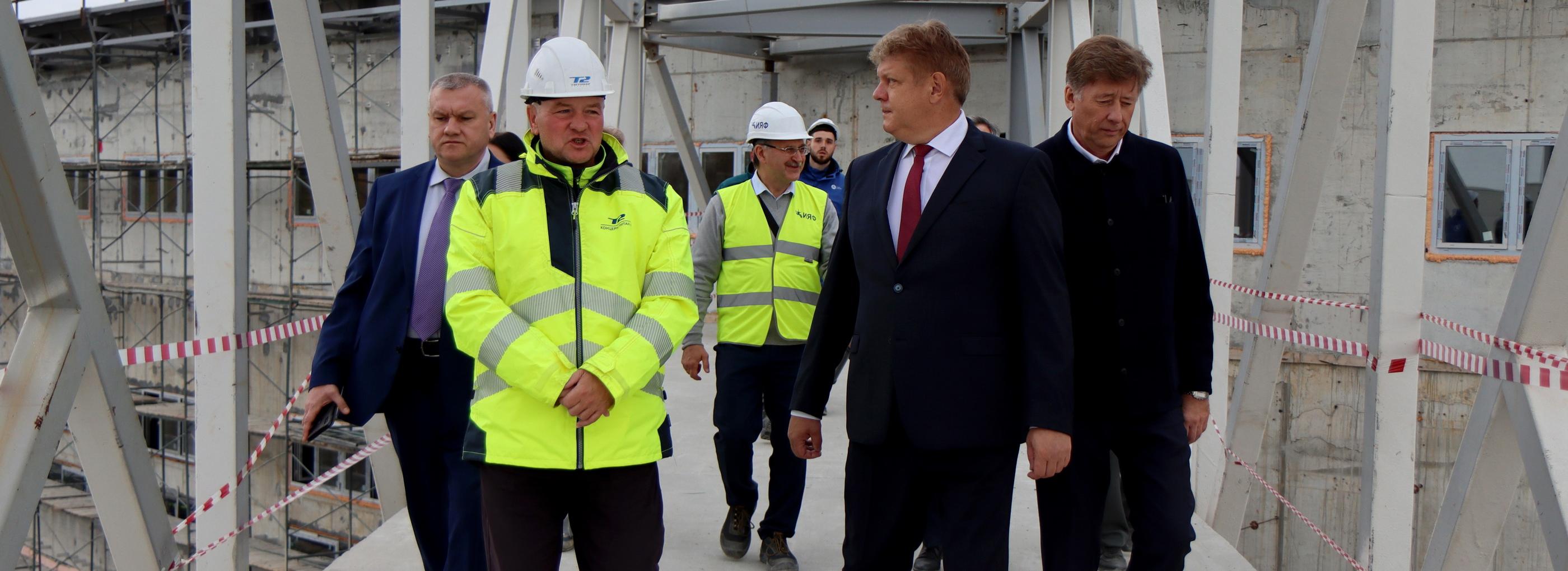 «Приятно видеть, что работа идёт»: полпред Серышев оценил стройку СКИФа