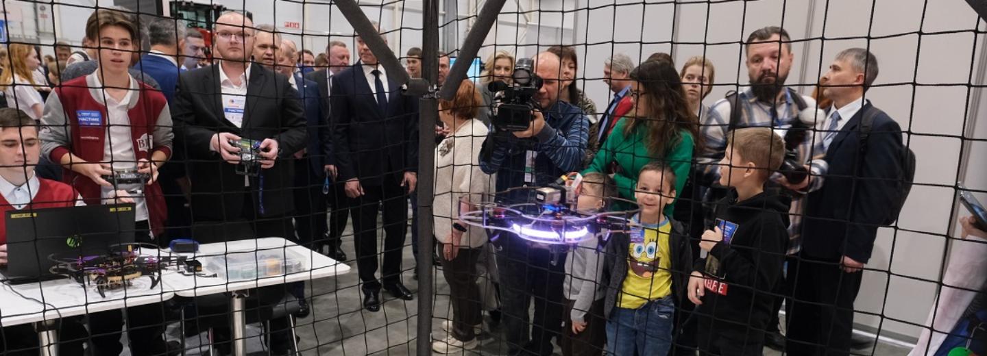 Киберфизическую «Берлогу» открыли на выставке «Учсиб» в Экспоцентре