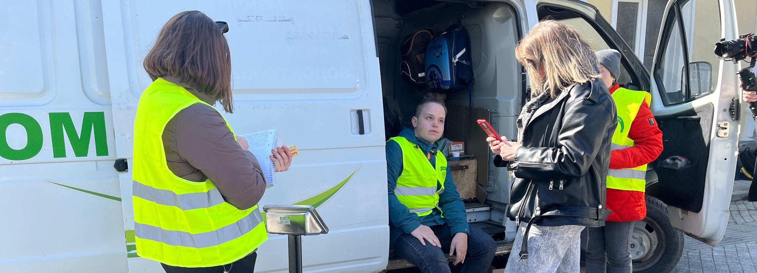 Первые крышечки и батарейки собрал экомобиль в Центральном парке