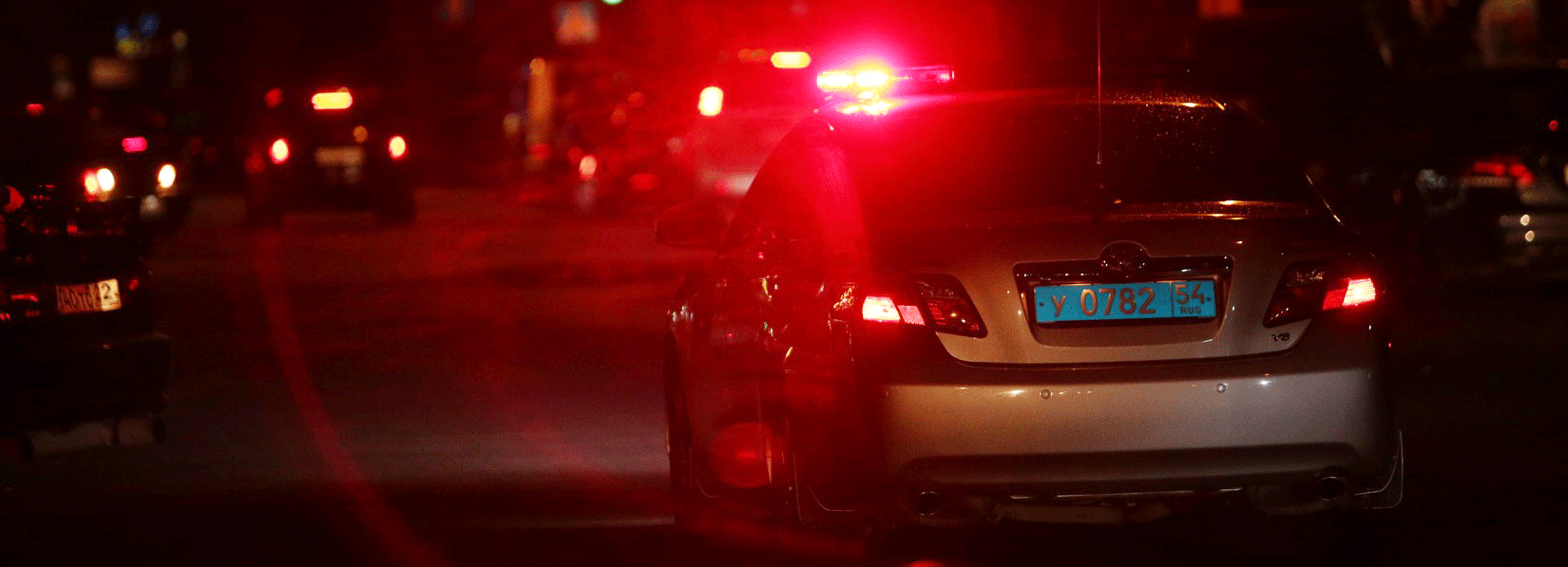 Двух братьев заставили лечь в багажник автомобиля ради 20 тысяч рублей