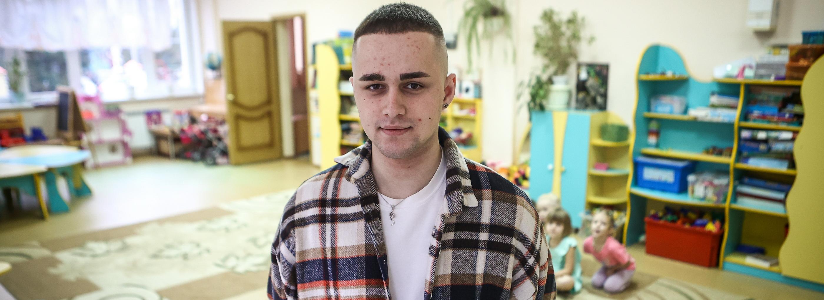 «Я для них как старший брат»: воспитатель Иван Шеляпин ломает стереотипы