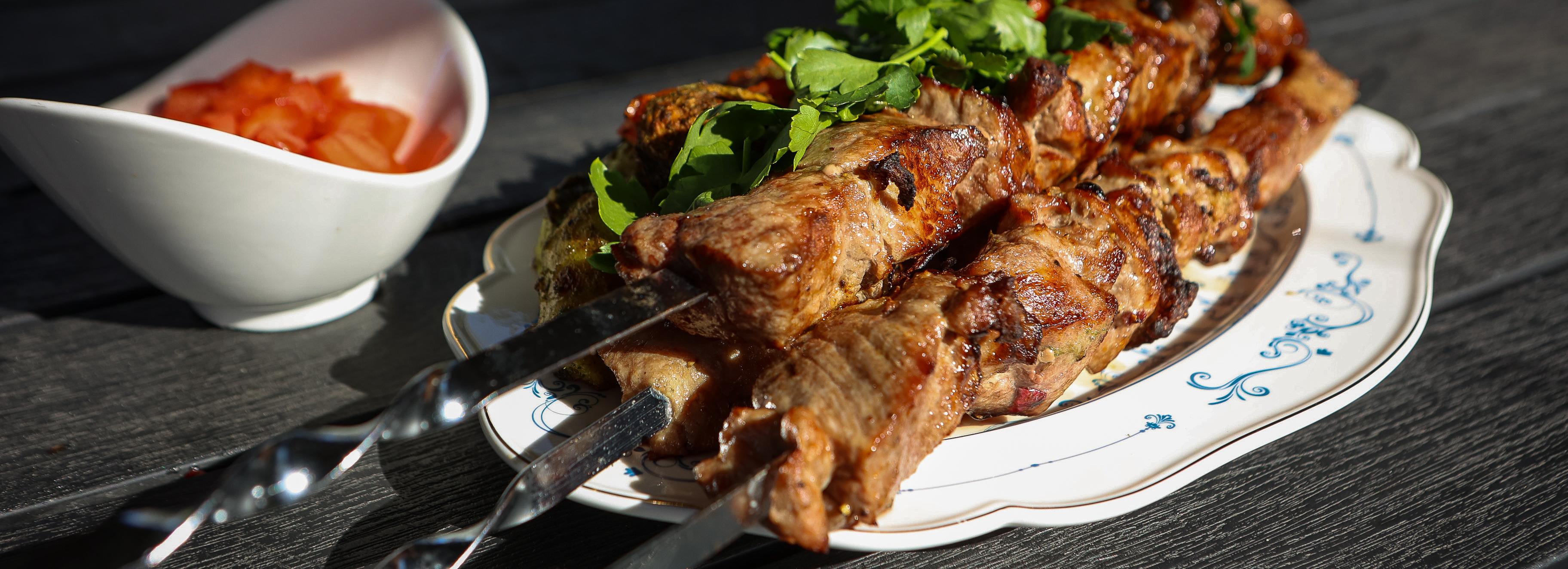 Шашлык вместо бургера: советы студентам от нутрициолога из Новосибирска