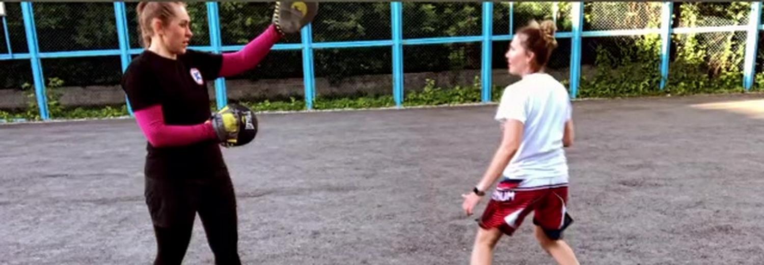 Ринг под открытым небом: как тренируются новосибирские кикбоксёры