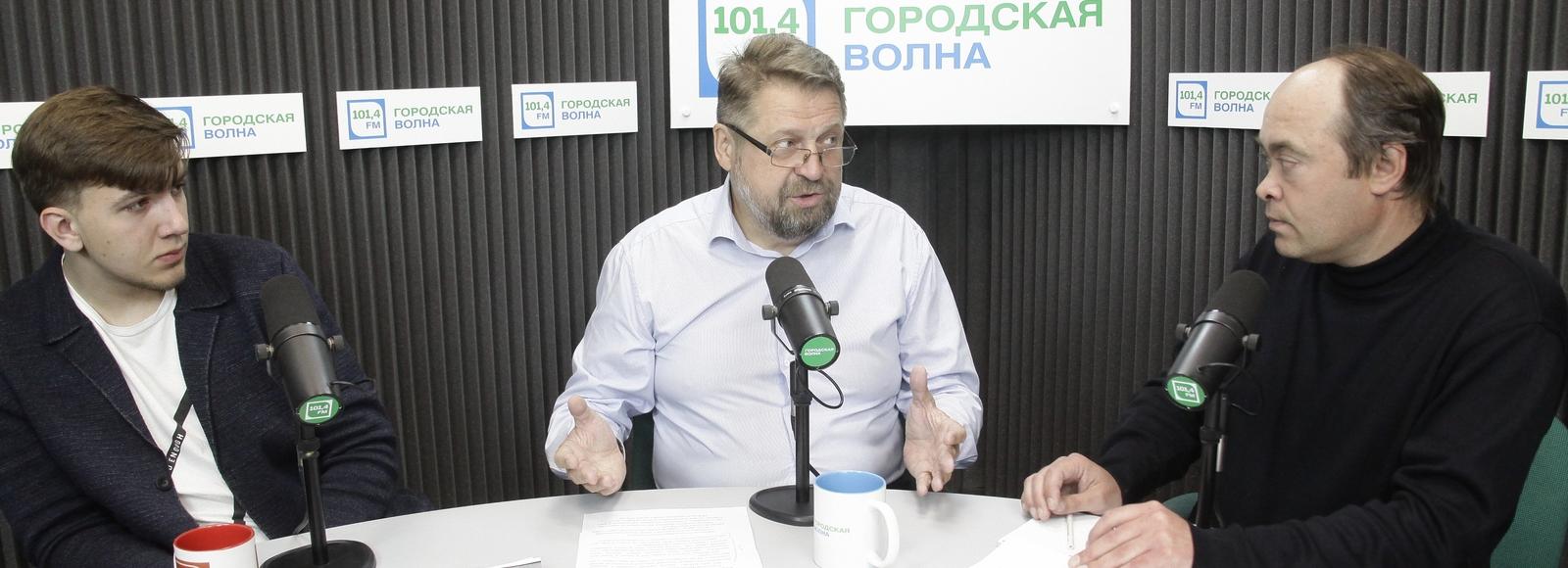 Однажды в Новосибирске: манифест, красный бант и провал демократии