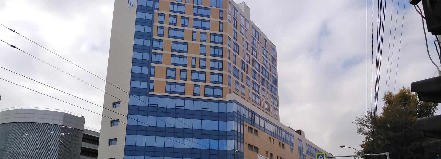 Мэрия требует 6,5 миллионов с коммерческого долгостроя на площади Маркса