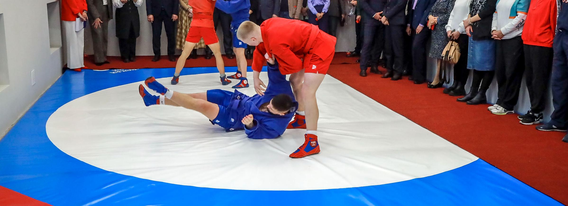 Зал самбо открыли в СибУПК для обучения студентов самозащите