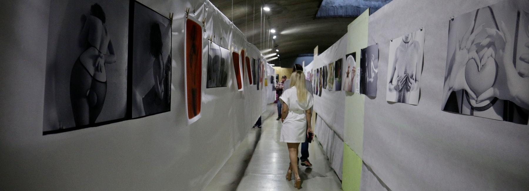 Афиша выходных: скандальная фотовыставка для взрослых и Чёрная вдова