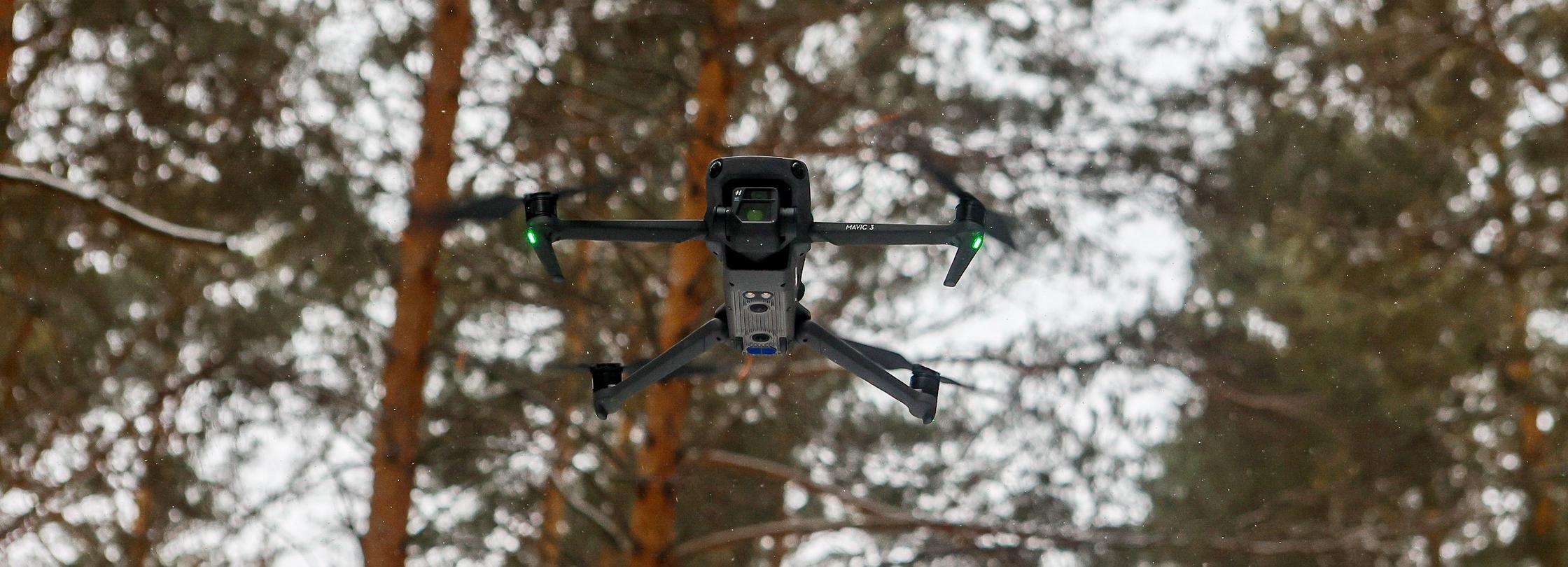 МЧС распространило инструкции, как действовать при атаке дронов