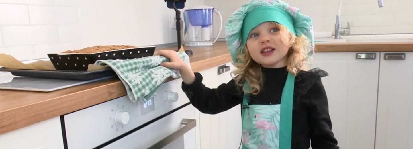Четырёхлетняя сибирячка ведёт кулинарный блог в Instagram