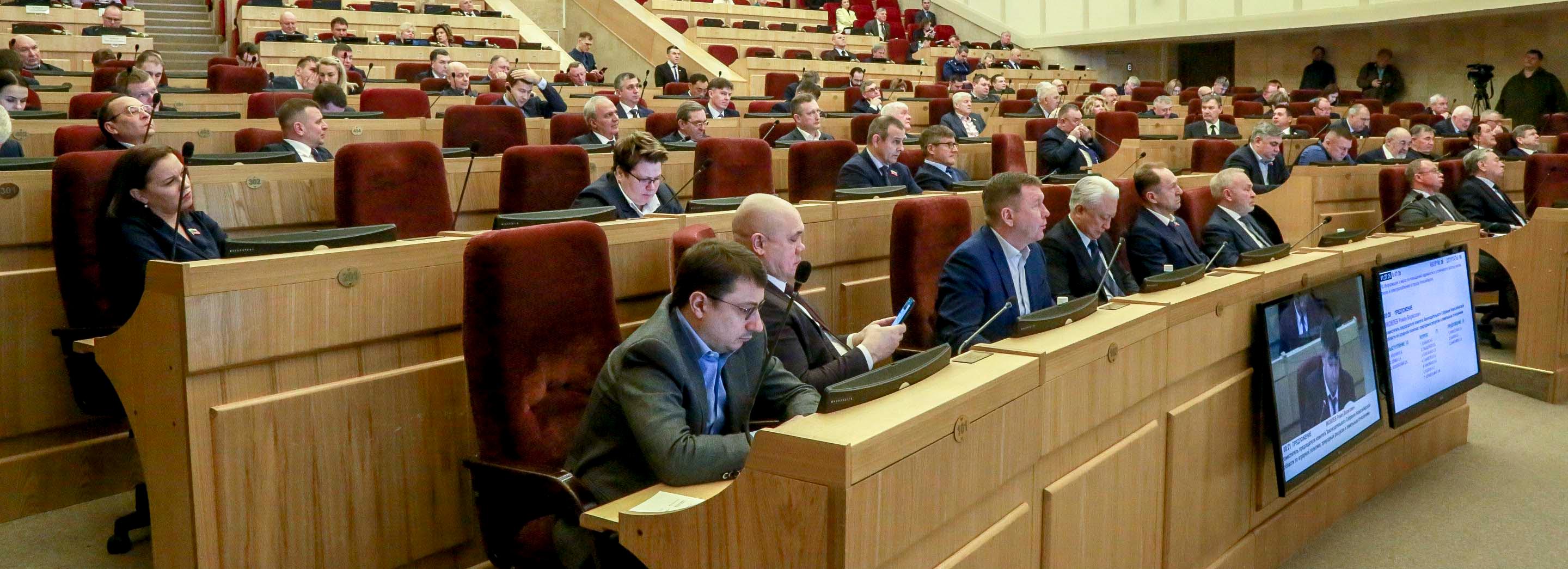 Региональный бюджет пересмотрели: что получит Новосибирск