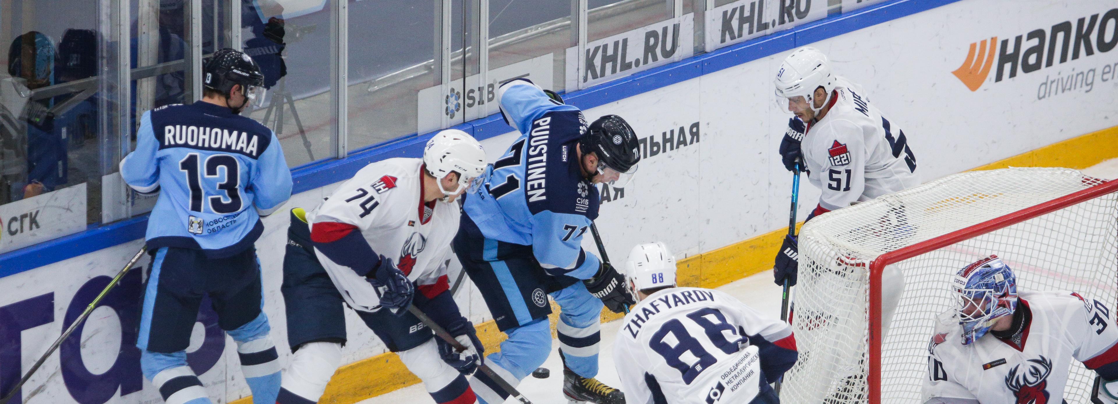 Страсти на льду: 55 горячих фото с матча «Сибири» против «Торпедо»