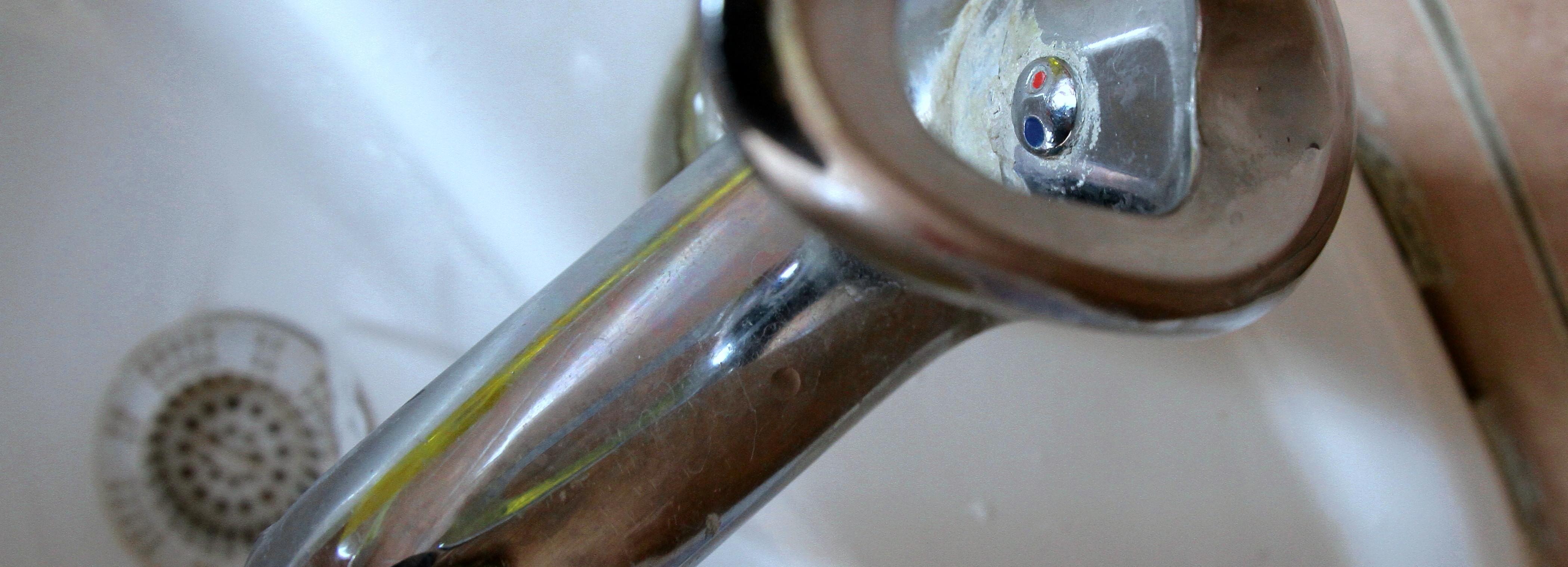 Горячую воду отключат с 19 мая на левом берегу Новосибирска