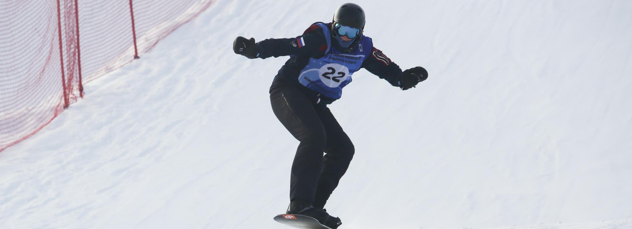 30 тонн снега привезут на Михайловскую набережную — выясняем зачем